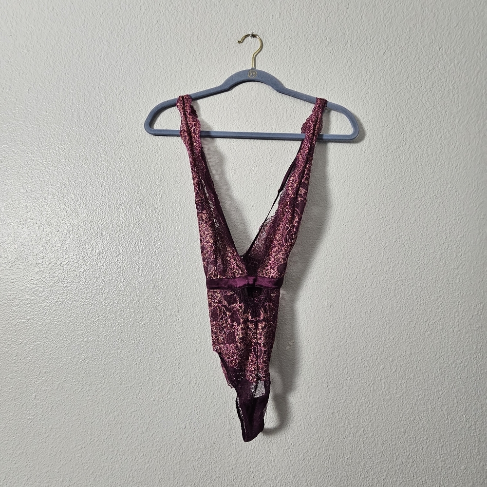 Victorias Secret Lace Bodysuit Sz XS
